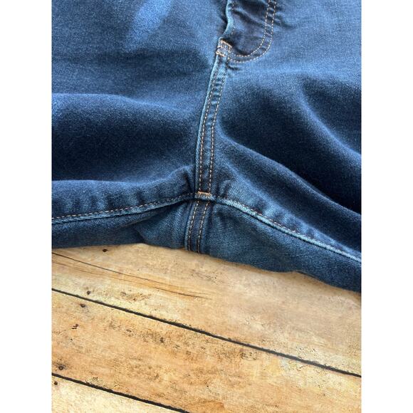 Express High Rise Dark Wash Supersoft Skinny Jeans Color: Dark Wash 16 Regular - Picture 10 of 11